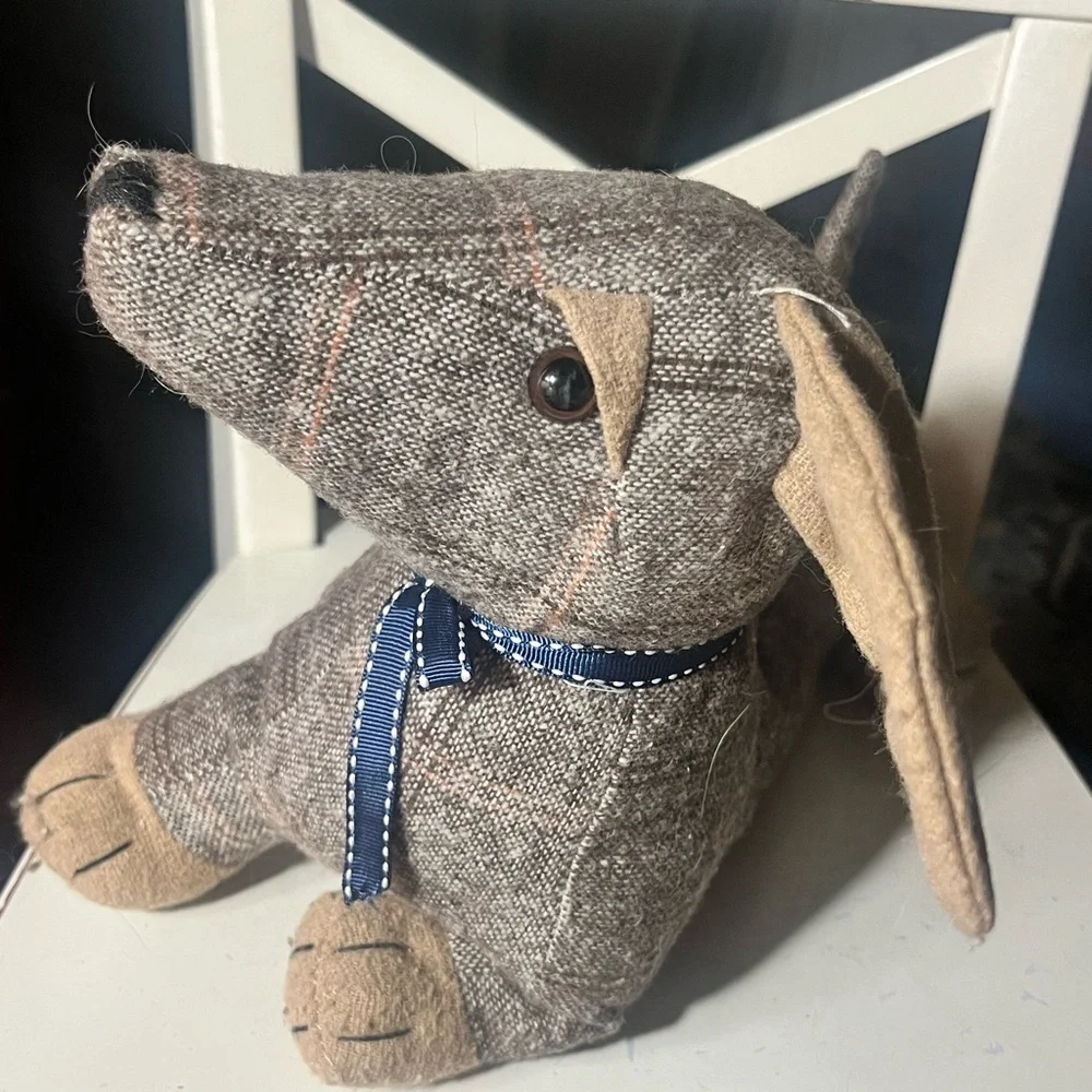 Dachshund pedigree dog doorstop.